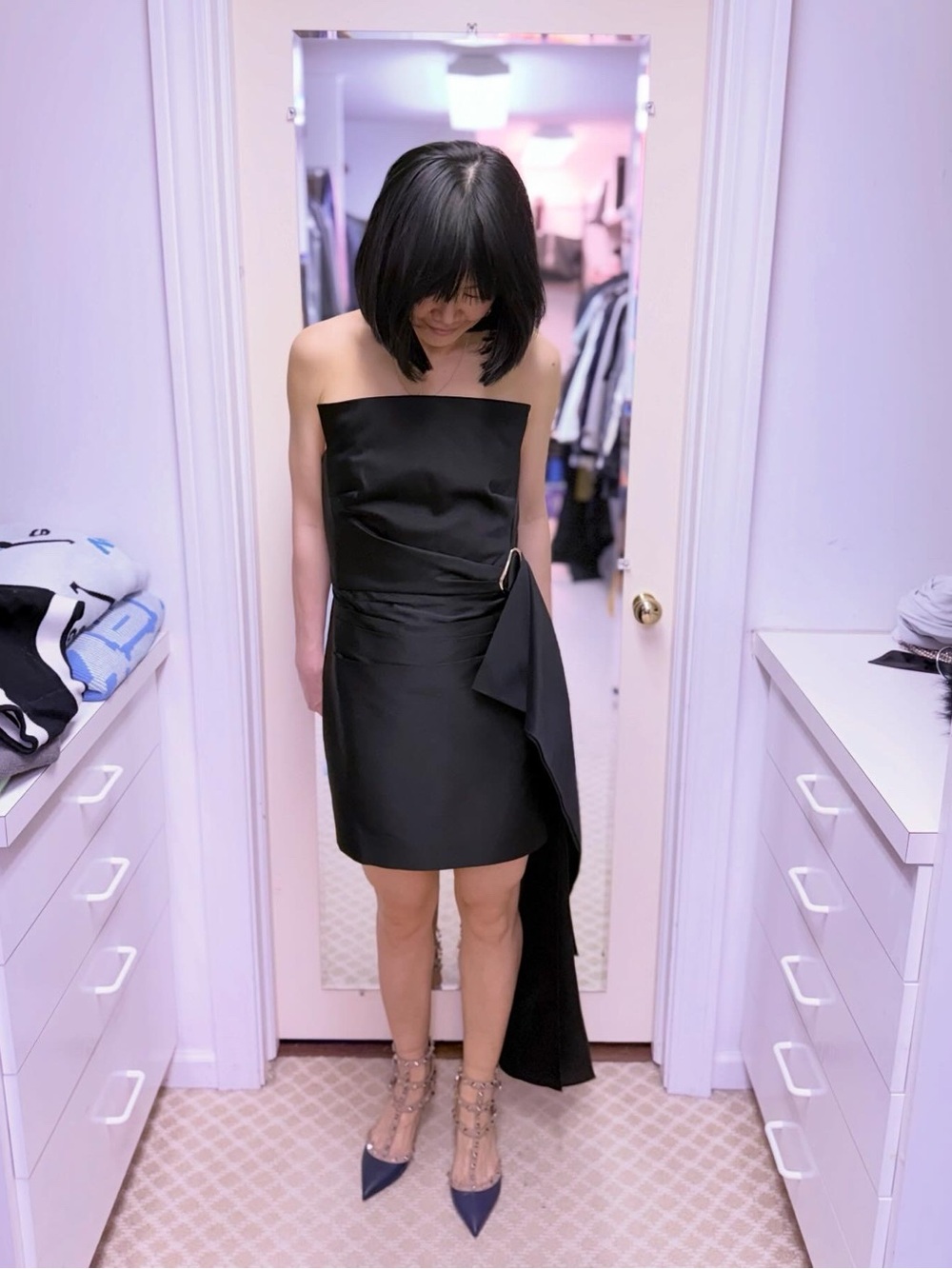 NWOT Roland Mouret Strapless Black Satin Mini Dress with Side Drape, Size US 6 - Picture 5 of 8